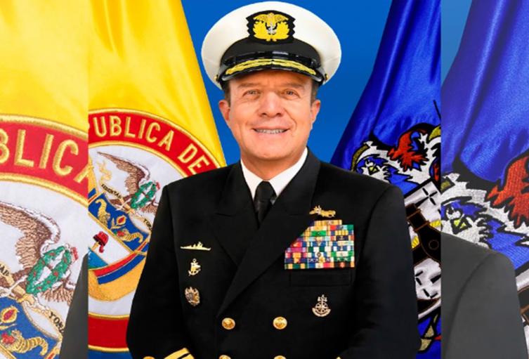 El almirante Francisco Hernando Cubides Granados es el nuevo comandante general de las FF. MM.