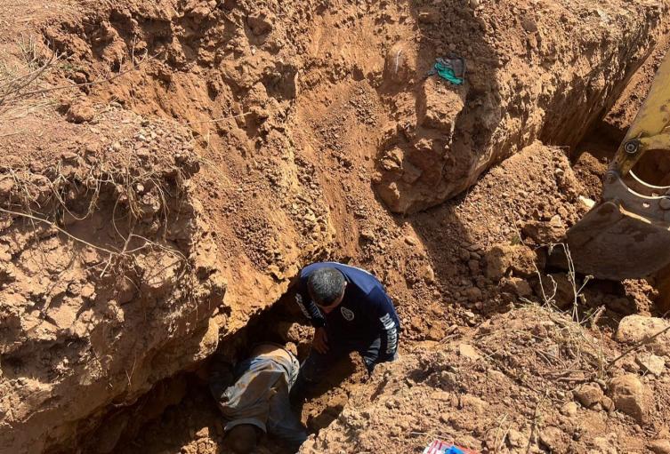 Investigan muerte de obrero que quedó atrapado en un alud de tierra 