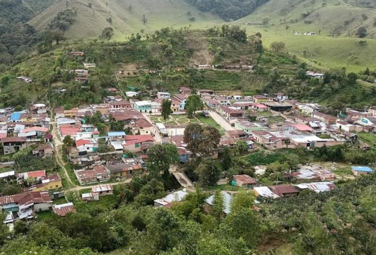 ¡Intolerancia extrema! Cuatro heridos tras darse bala y cuchillo en zona rural de Rovira
