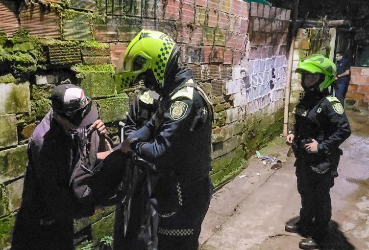 ¡Hasta cuchillos por montones! Incautaron más de 250 armas blancas en Ibagué