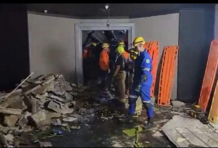 Tragedia por desplome de techo