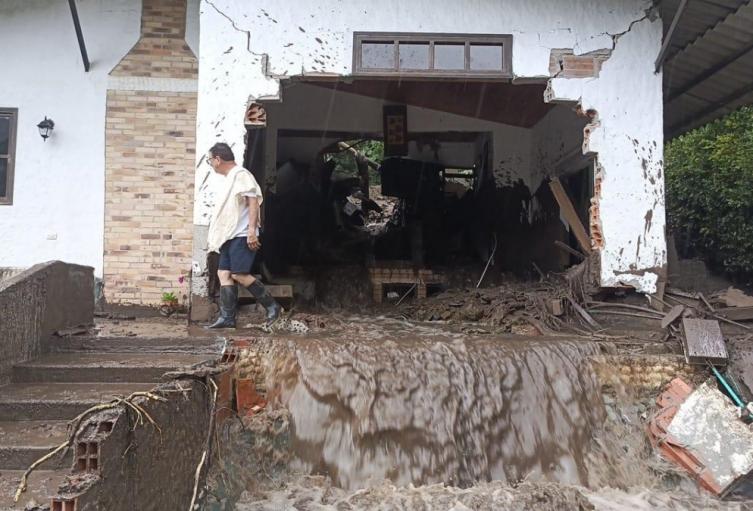 Emergencias lluvias por el Cañón del Combeima 