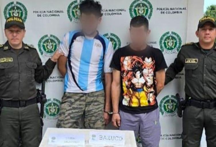 ¡Cayeron con el bazuco en la mano! Pillan a ‘Tito’ y ‘Mico’ en plena vuelta
