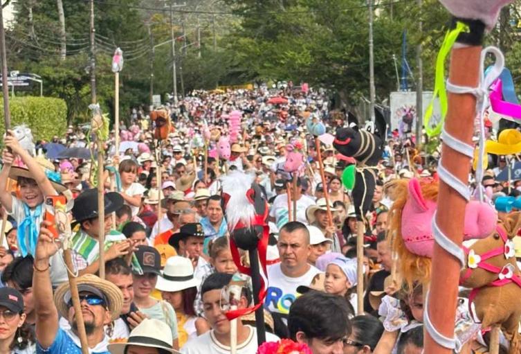 caballitos de palo 2025