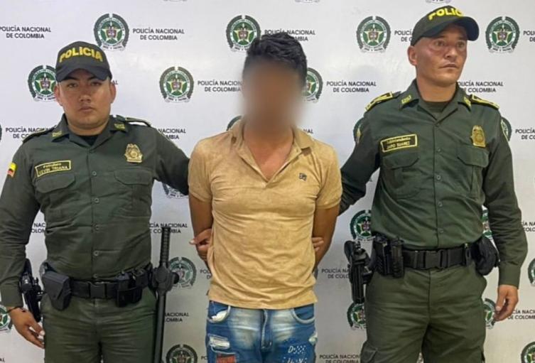 Brutal agresión en San Martín: sujeto fue sorprendido golpeando a su pareja