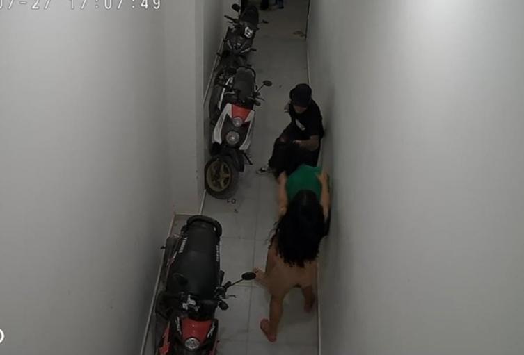 Con palo, puño y arma blanca, sujeto agredió a tres mujeres en el Huila