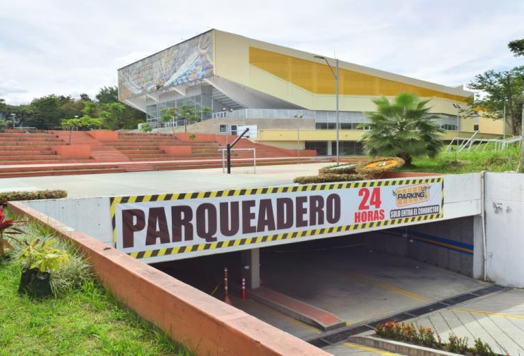 Parqueadero Coliseo de la 42