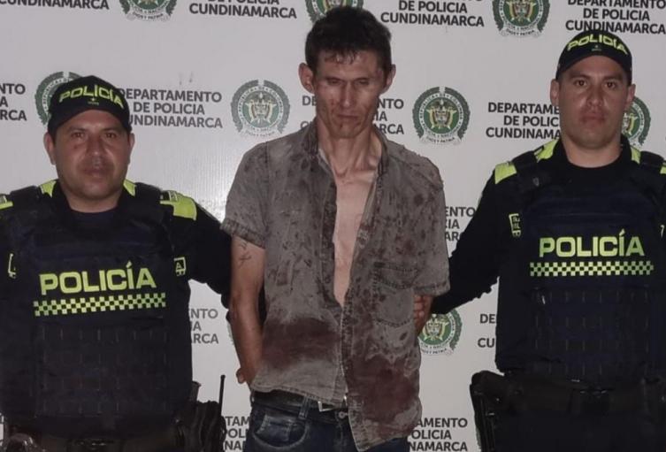 ¡Lo sorprendieron dándole brutal golpiza a su mujer en Flandes!