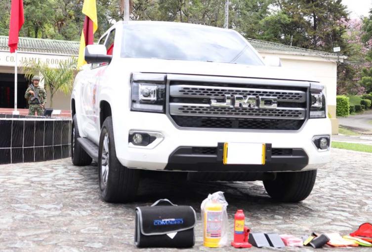 Dotación camionetas | Ejército nacional | Seguridad Ibagué | Agosto 2025 Dotación camionetas | Ejército nacional | Seguridad Ibagué | Agosto 2025