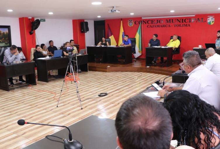 Secretarios de Cajamarca plantaron al Concejo y no asistieron a debate de control político