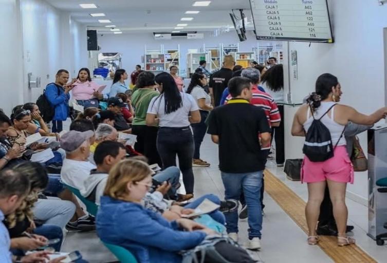 Operativos en farmacias en Ibagué