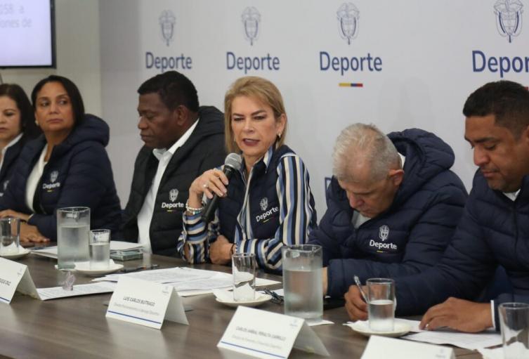Ministerio del Deporte entrega apoyos económicos a las Federaciones Deportivas