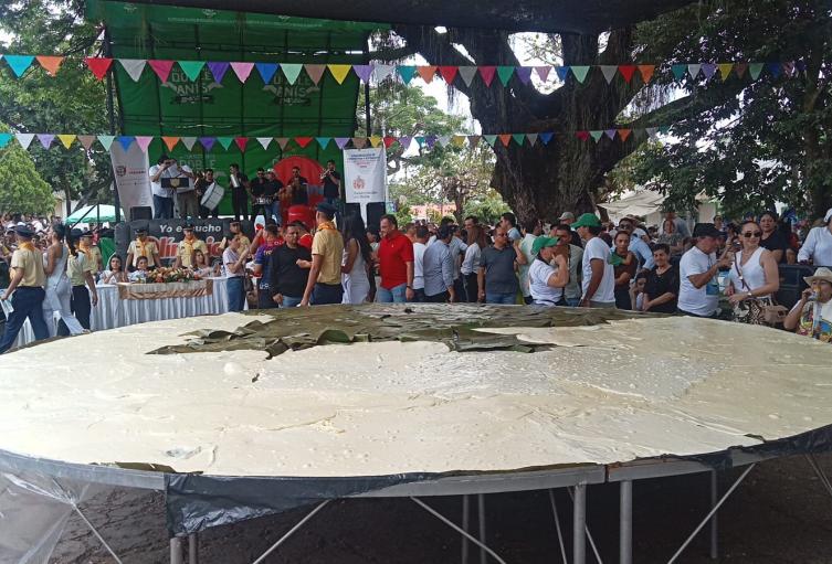En Yaguará, Huila, se elaboró el quesillo más grande del mundo.