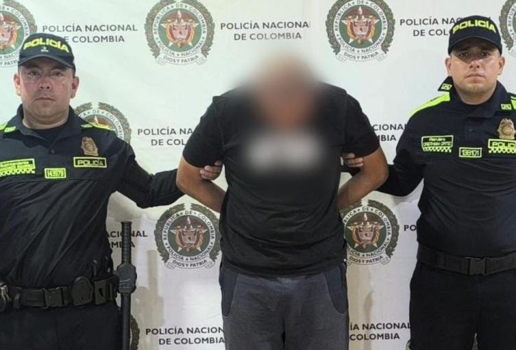 Lo tenían en la mira: cayó hombre acusado de abuso y porte ilegal de armas