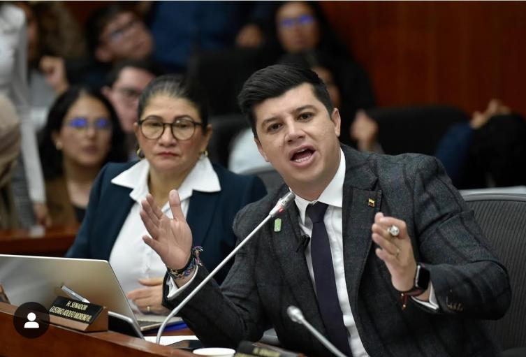 Senador Gustavo Moreno