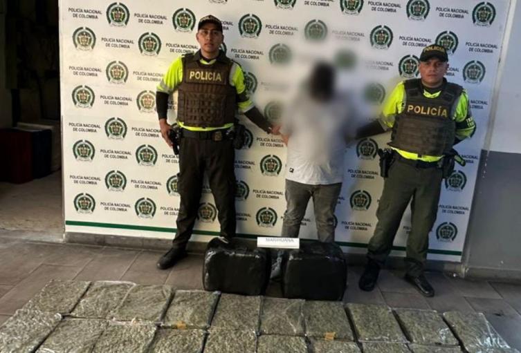 Policía frustra cargamento de marihuana en plena vía Girardot–Bogotá