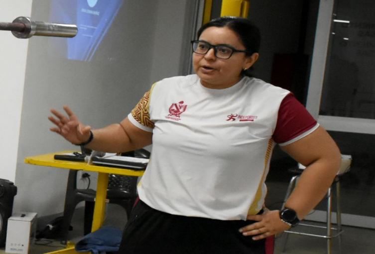 Erika Muñoz, dirigirá en el Suramericano Mayores de Pesas en Guayaquil