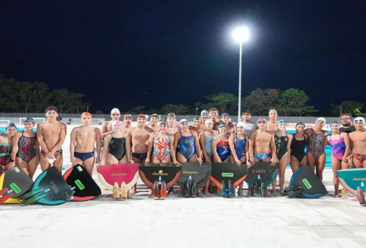 Delegación Pijao a Nacional de Velocidad de natación con aletas en Medellín
