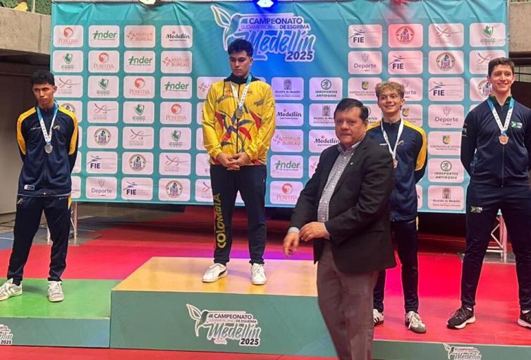 Samuel Gualtero se colgó la de oro en el Sudamericano de esgrima