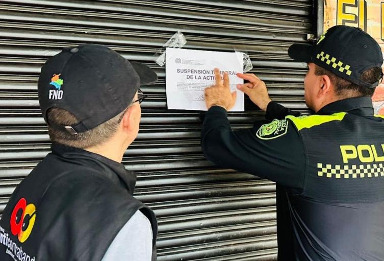 Cierran local