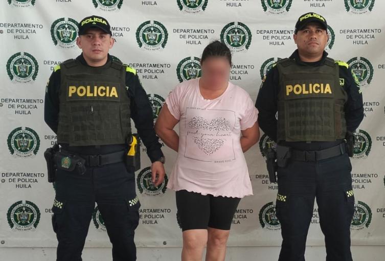 Capturan mujer que agredió con un martillo a un hombre en Colombia, Huila