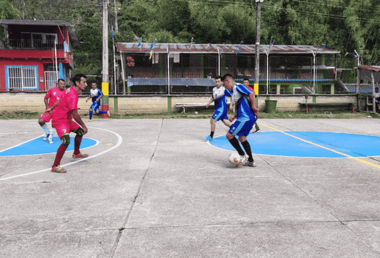 Los Juegos Campesinos Los Juegos Campesinos