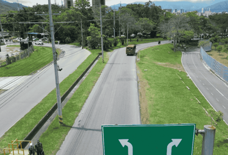 Más de 450 policías vigilarán el partido entre Deportes Tolima y Deportivo Cali en Ibagué Más de 450 policías vigilarán el partido entre Deportes Tolima y Deportivo Cali en Ibagué