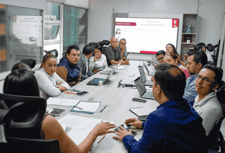 Avanza la articulación entre autoridades y farmacias para fortalecer la regulación sanitaria en Tolima Avanza la articulación entre autoridades y farmacias para fortalecer la regulación sanitaria en Tolima