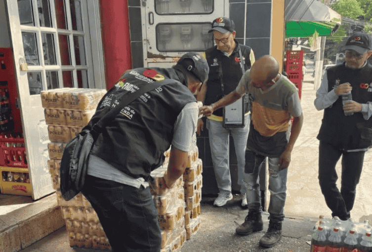 Autoridades incautan licor adulterado y cigarrillos de contrabando en El Líbano Autoridades incautan licor adulterado y cigarrillos de contrabando en El Líbano