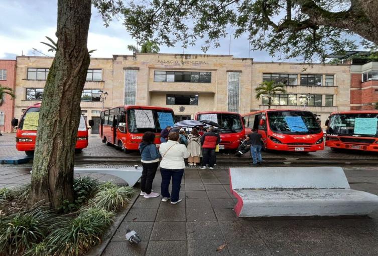 Paro de busetas | Conductores de buseta | transportadores | Octubre 2025