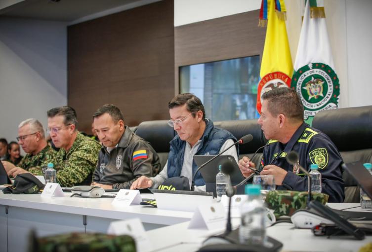 54 mil uniformados acompañan la jornada democrática que se desarrolla en los 32 departamentos