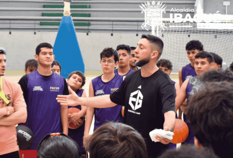 Un nuevo campus internacional de baloncesto impulsa el talento joven en Ibagué