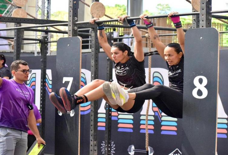 Participantes del CrossFit Paradise en Ibagué 2025
