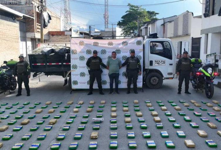 Incautación droga | Cargamento Marihuana | Droga Isnos | Noviembre 2025