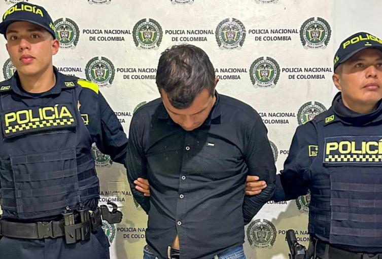 Se metió sin permiso a la casa de su ex, rompió pertenencias y terminó tras las rejas