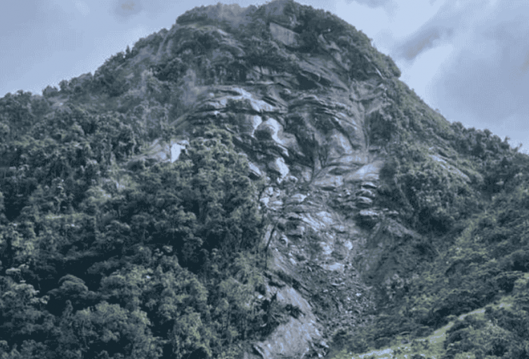 Avalancha y desprendimiento de lodo y roca dejan una persona fallecida y dos viviendas afectadas en Villahermosa