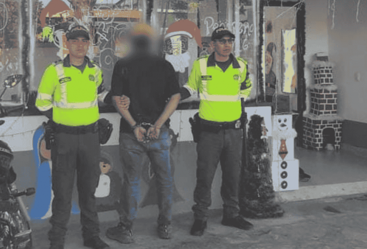 Rápida reacción de la Policía Tolima permitió captura y recuperación de motocicleta en la vía Mariquita–Fresno