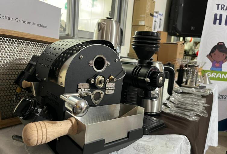 Entregan laboratorio de calidades de café y kits de barismo en La Plata, Huila