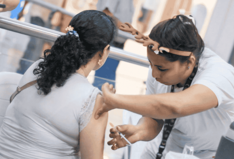 Refuerzan acciones de vacunación contra la fiebre amarilla en la capital tolimense