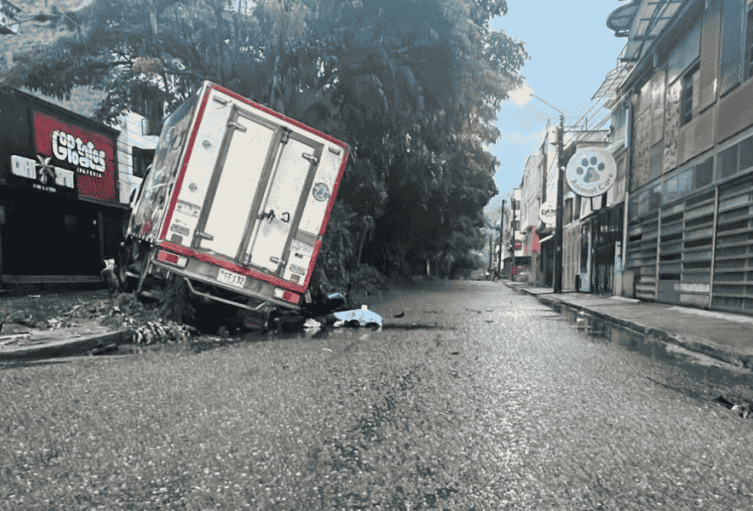 Siniestro vial en Piedra Pintada dejó una persona fallecida y dos lesionadas