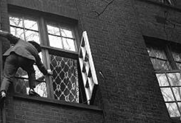 130620115122_burglar_304x171_getty.jpg