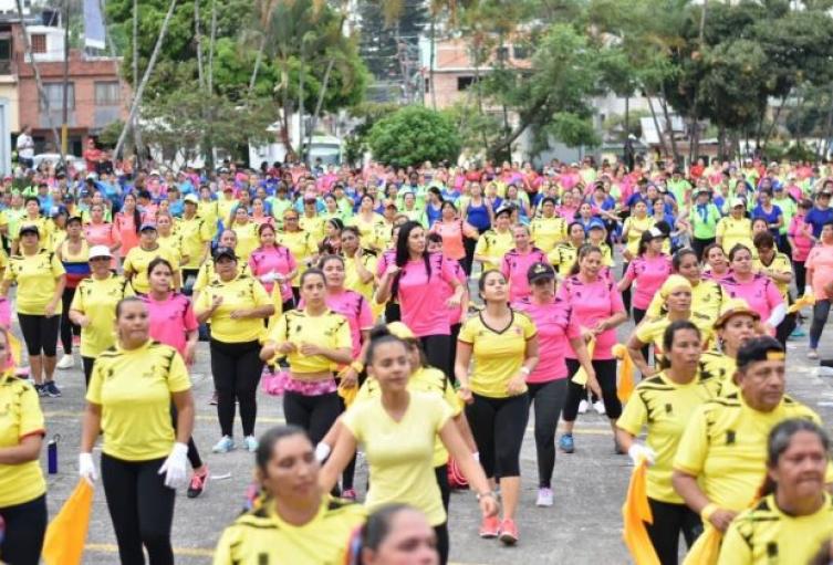 mas-de-3-mil-personas-participaron-del-dia-mundial-de-la-actividad-fisica.jpg
