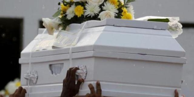 Investigan extraña muerte de bebe de 10 meses en Santa Marta Ataud de bebé