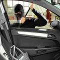 ¡Ojo! Robaron elemento y espejos de carros en las afueras de Jus’so Café de La Pola