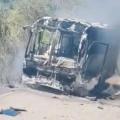 Bus se quemó por completo en Planadas y los pasajeros apenas lograron salir