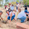 Siembra de árboles y limpieza urbana: Policía impulsa jornada ambiental en Natagaima