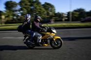 Parrillero en moto