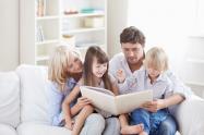 Una familia comparte tiempo de calidad