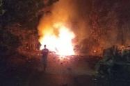 Foto referencial camión incinerado.