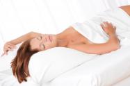 Dormir desnudo 
